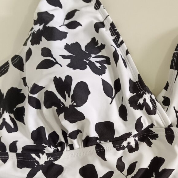 Island Escape Plus Size Floral-Print Halter White 20W - Picture 4 of 9